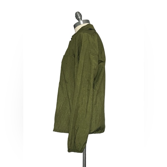 Athleta NWOT Lunar Sheen Shirt Crinkle Nylon Snap Front Jacket Olive Green XXS - Picture 5 of 12